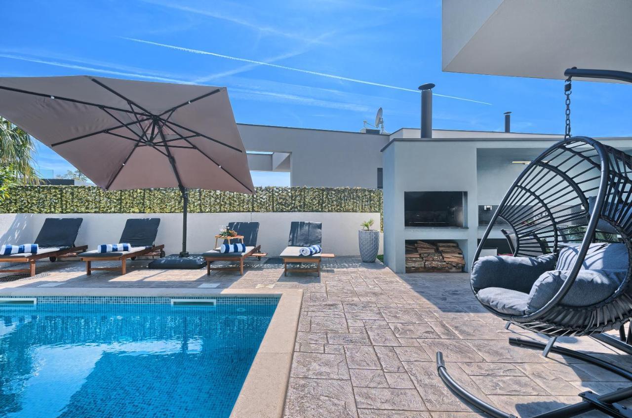 Villa Celestial Split Exterior photo